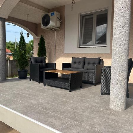 Beoair Apartments Surčin Kültér fotó